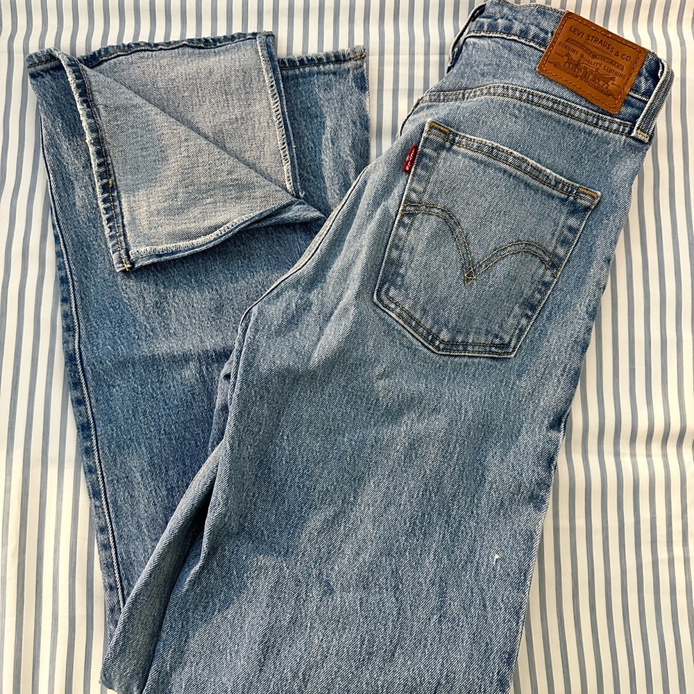 Levi’s Ribcage Straight Split Hem